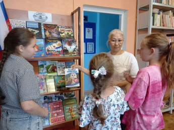 Познавательный час «Хочу всё знать!» в Большереченской библиотеке 