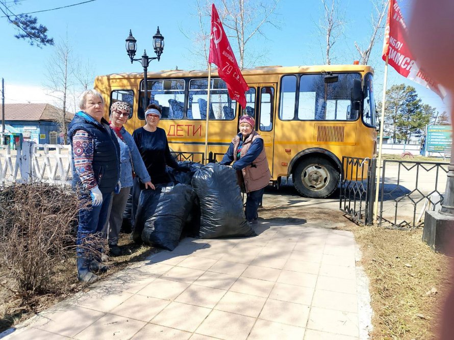 Общепоселковый субботник в Большой Речке