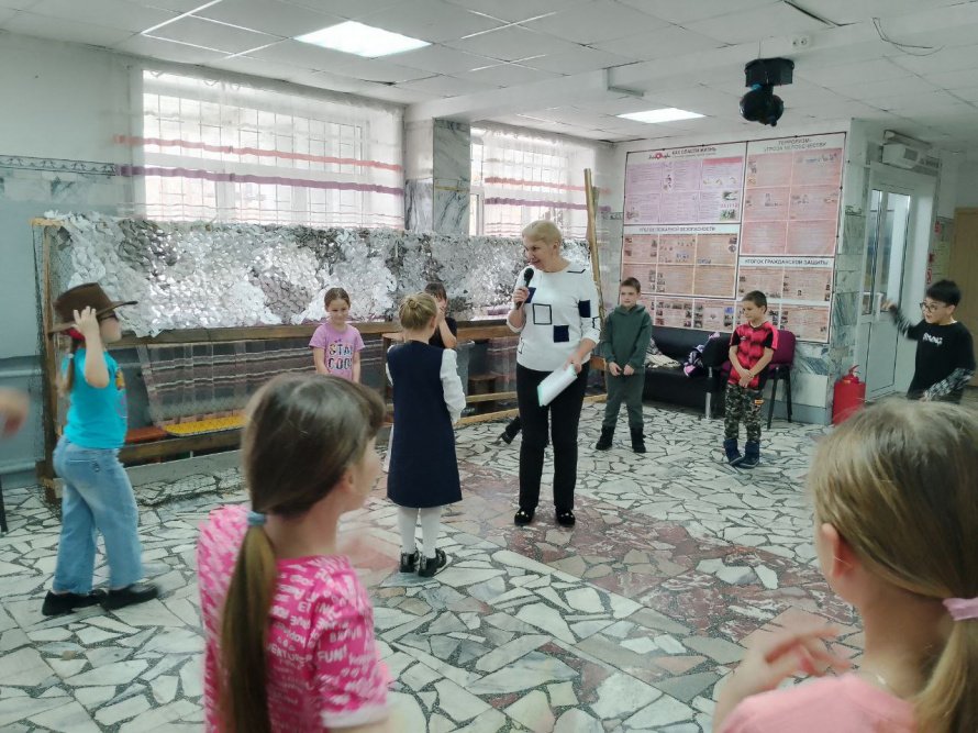  Сказочное путешествие в Волшебный мир детства вместе с Большереченским клубом